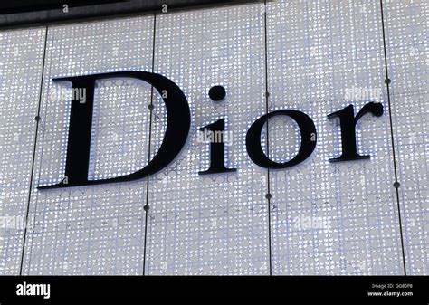 dior re|is Dior a company.